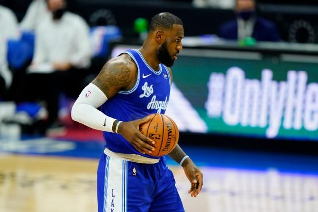 拉文36分公牛力克绿军3连胜 篮网送猛龙6连败